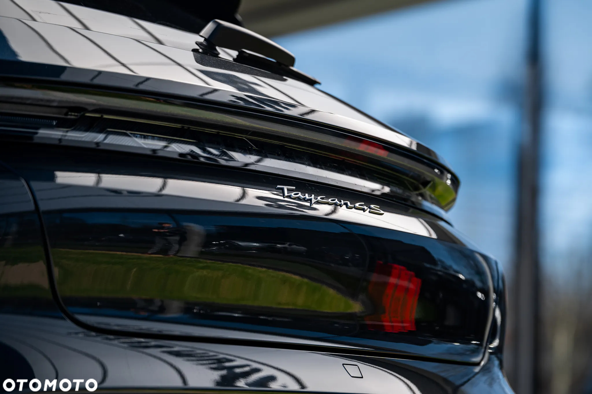 Porsche Taycan - 4