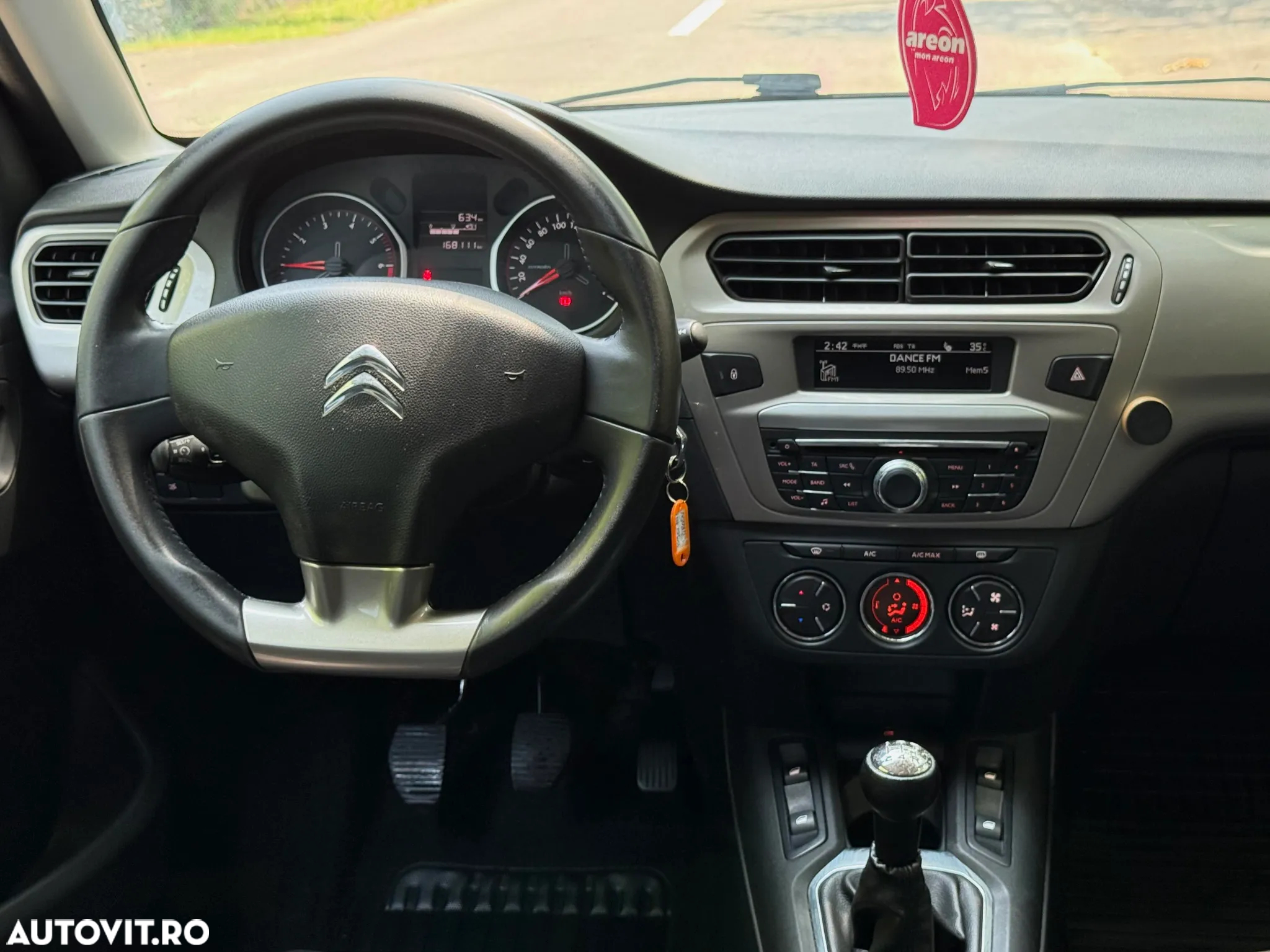 Citroën C-Elysée 1.2 PureTech BVM Shine - 6