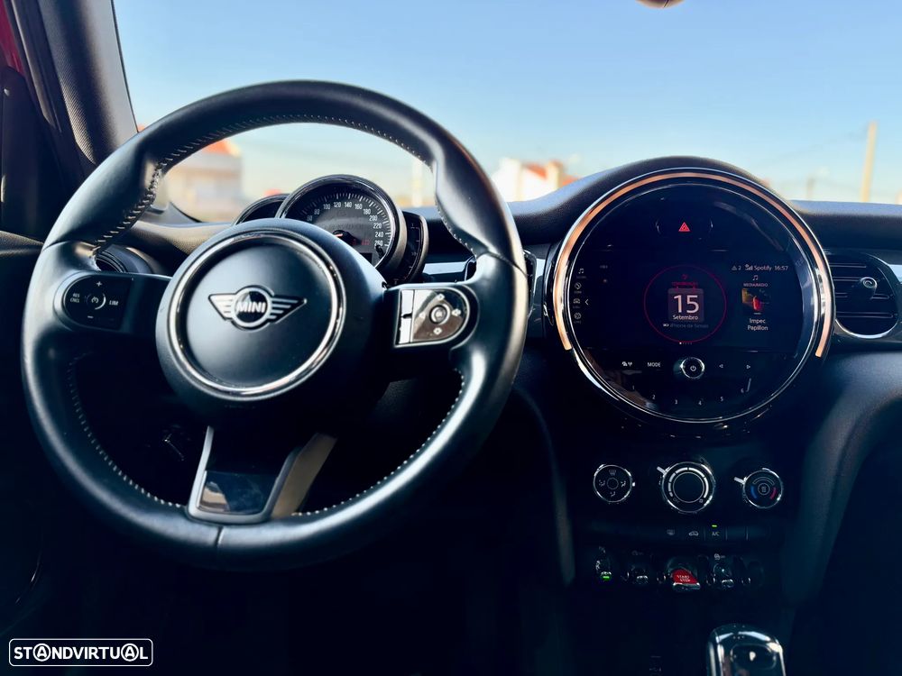 MINI 5 Portas Cooper Auto - 16