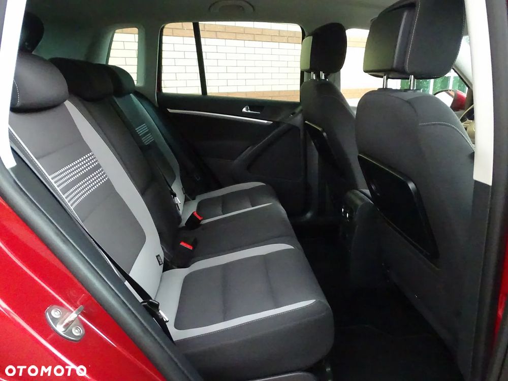 Volkswagen Tiguan 2.0 TDI DPF 4Motion BlueMotion Technology Sport & Style - 8
