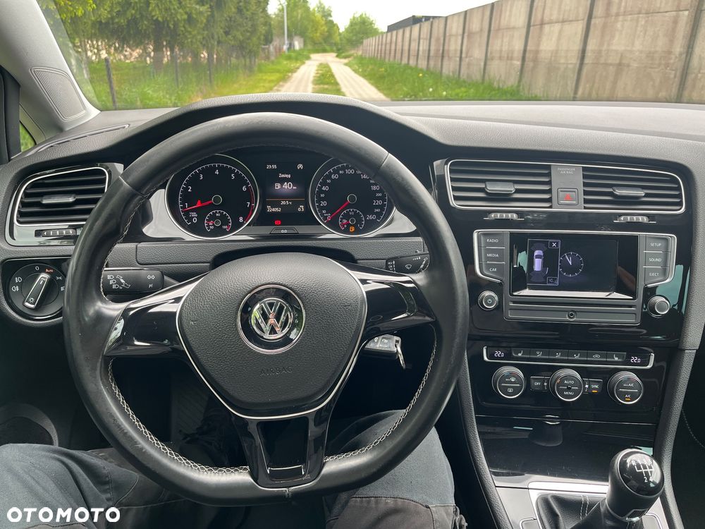 Volkswagen Golf 1.2 TSI BMT Trendline - 11