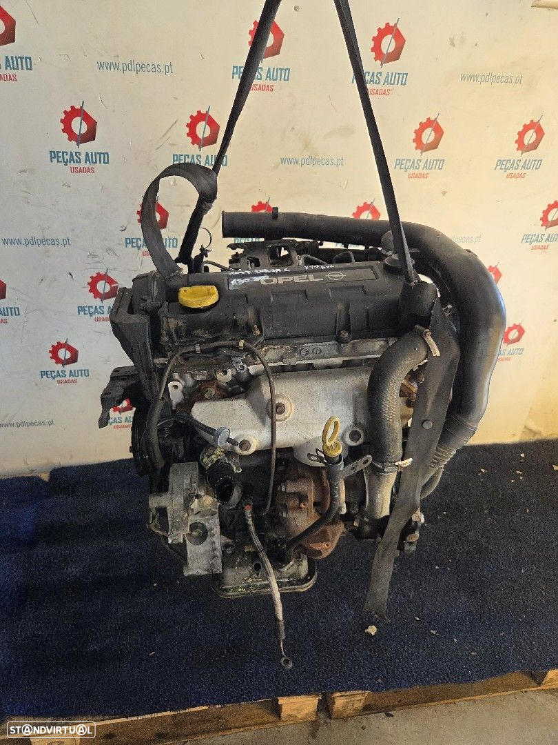 Motor Combustão Opel Corsa C (X01) - 3