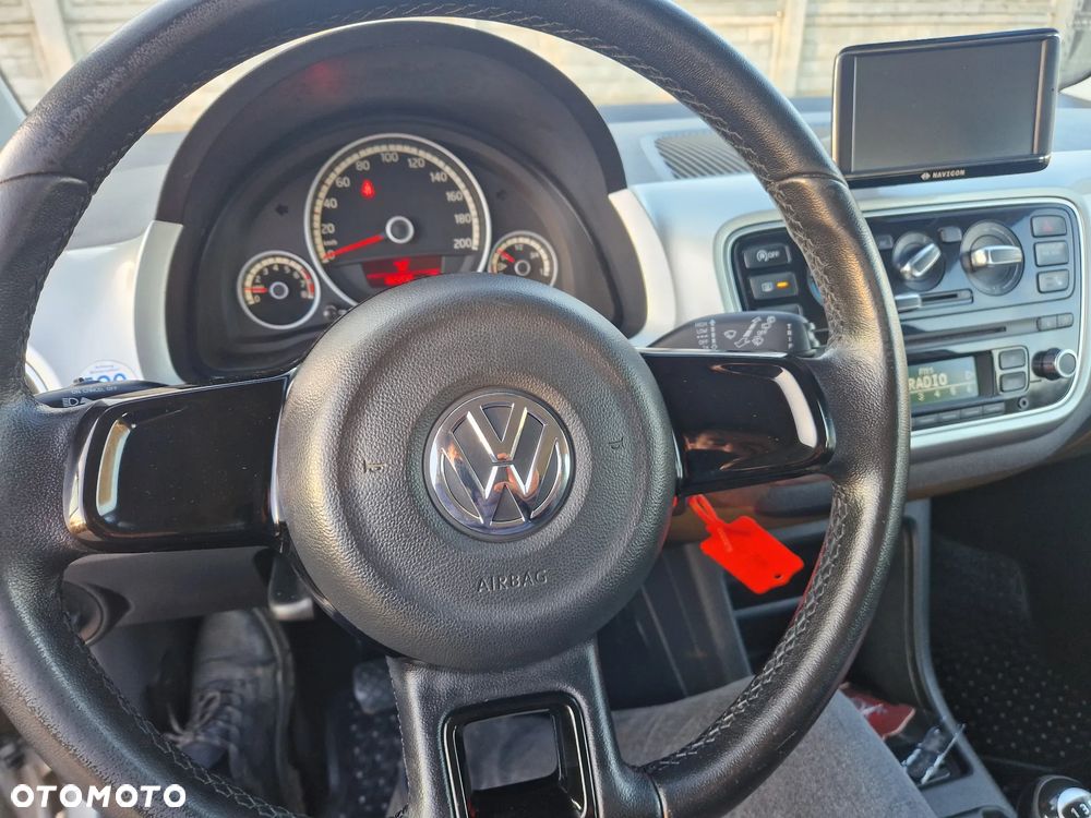 Volkswagen up! BlueMotion Technology cheer - 14