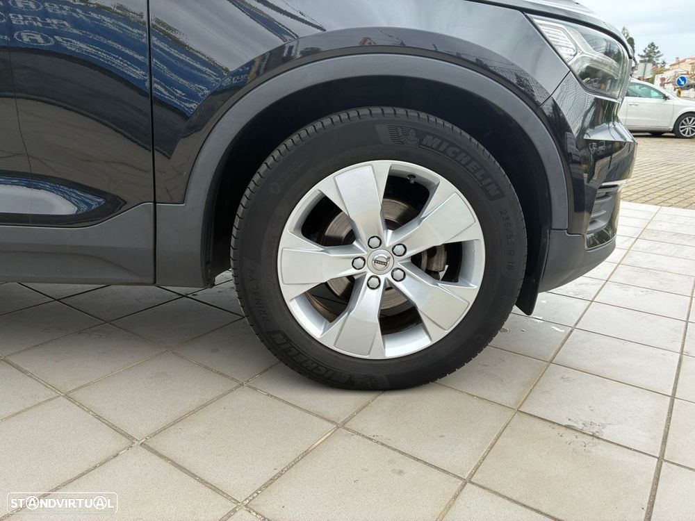 Volvo XC 40 1.5 T3 Momentum Tech Edition - 14