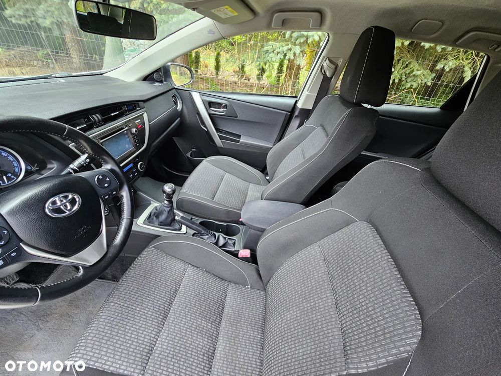 Toyota Auris 1.6 Valvematic Life - 19