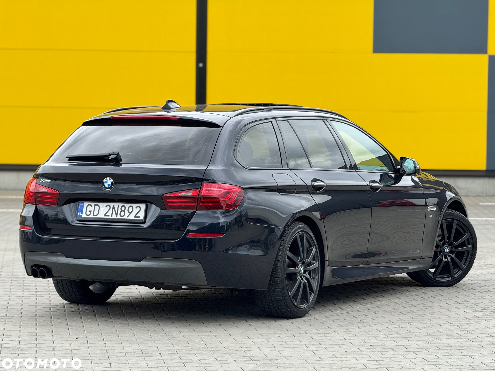 BMW Seria 5 520d xDrive - 4