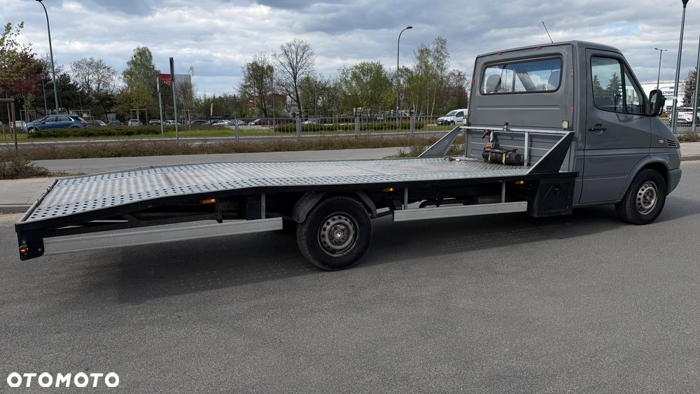 Mercedes-Benz Sprinter - 5