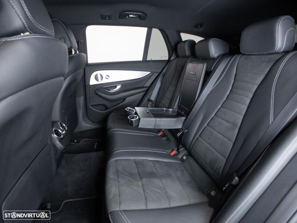 Mercedes-Benz E 300 de AMG Line - 10