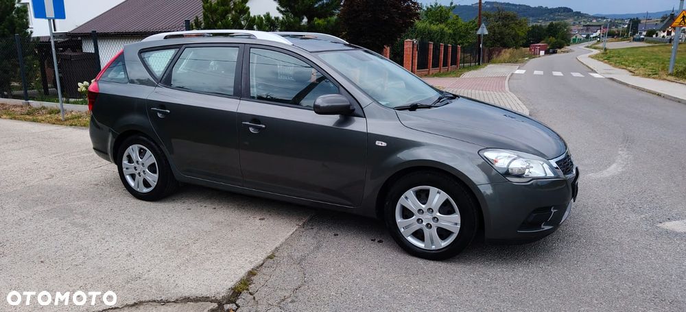 Kia Ceed - 6
