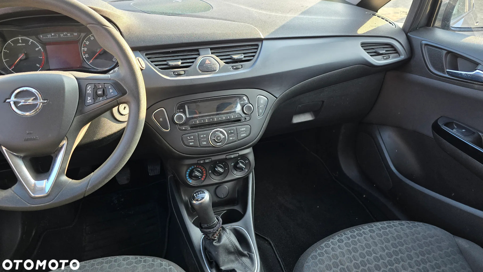 Opel Corsa 1.2 16V Edition / Active - 10
