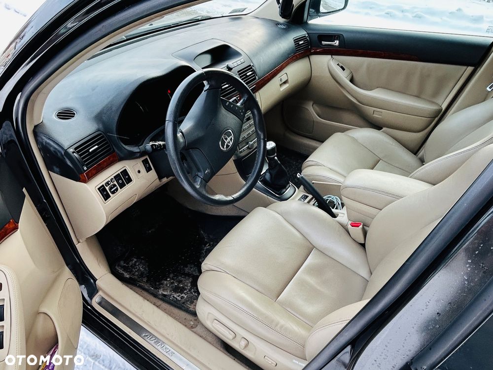 Toyota Avensis 2.2 D-4D Prestige - 17