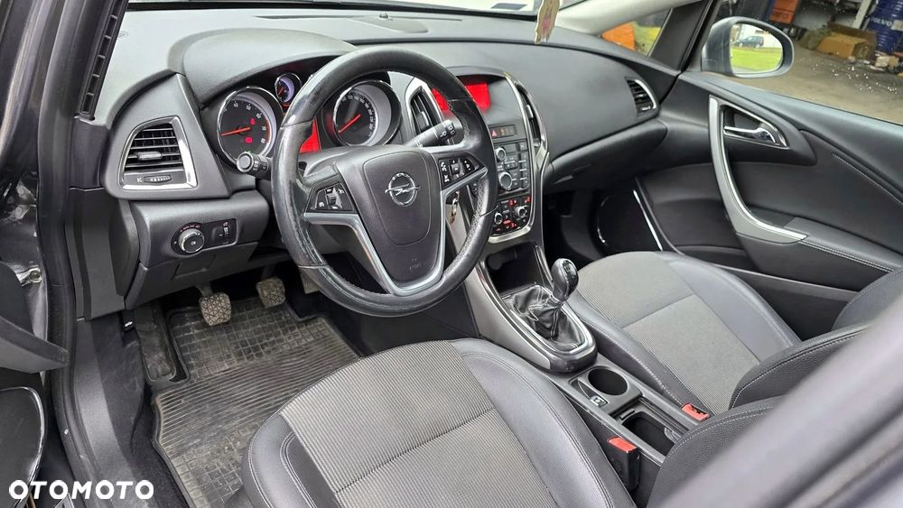 Opel Astra 1.4 Turbo Cosmo - 6