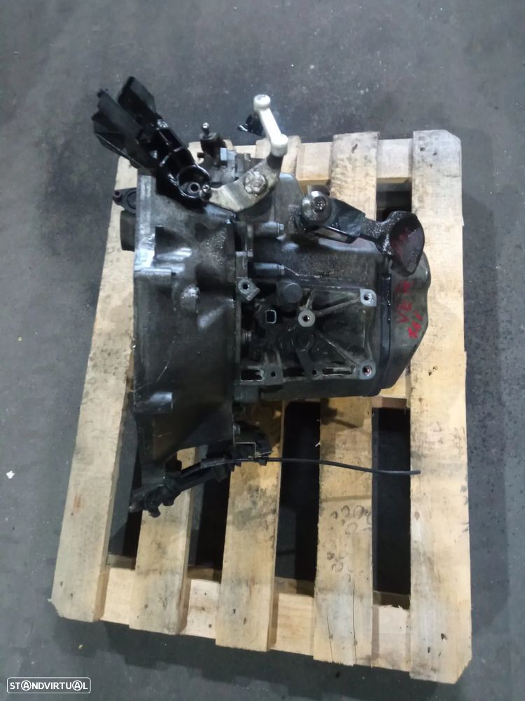 Caixa de velocidades Peugeot 207 1.6i 16V REF: 20CQ28 - 2