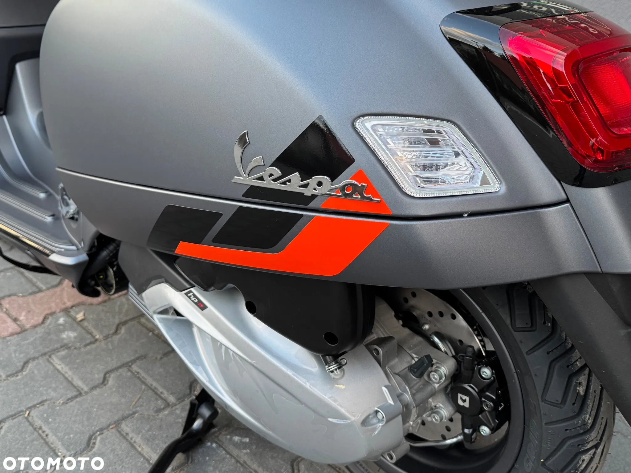Vespa GTS - 8