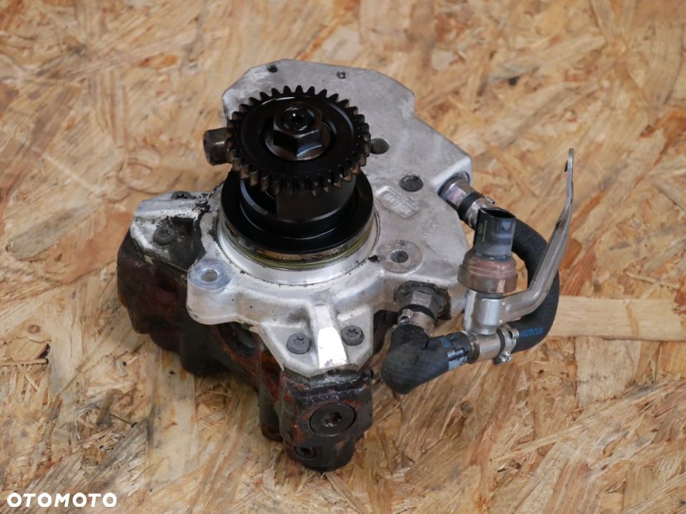 POMPA WTRYSKOWA MERCEDES C-KLASA W204 3.0 CDI  0445010244 - 1