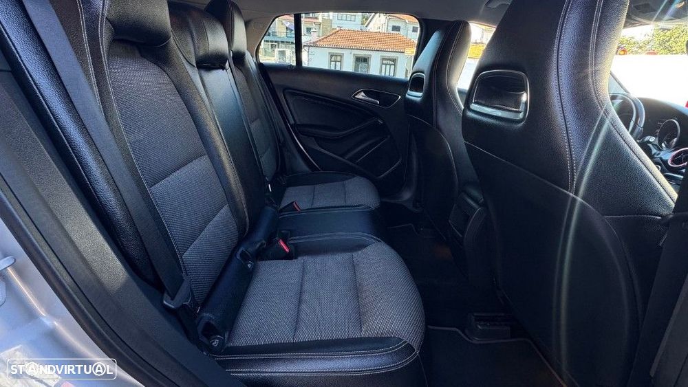Mercedes-Benz CLA 180 d Shooting Brake Urban Aut. - 10
