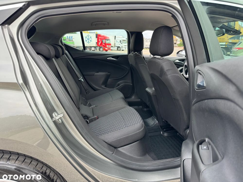 Opel Astra 1.4 Turbo Innovation - 28