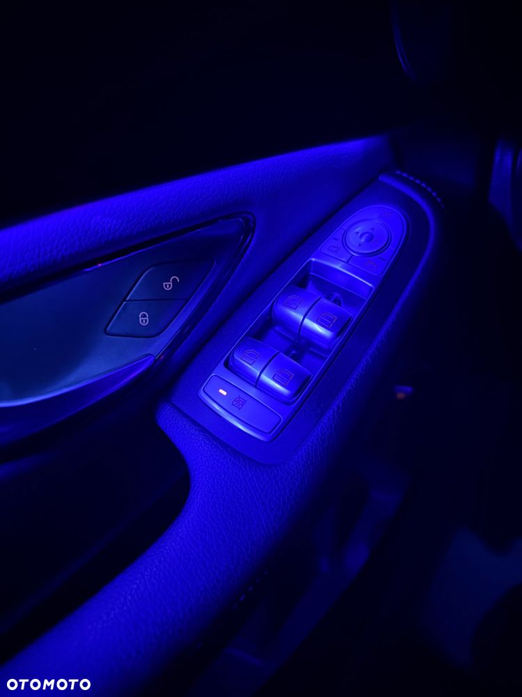 Mercedes-Benz GLC 200 4Matic 9G-TRONIC AMG Line - 32