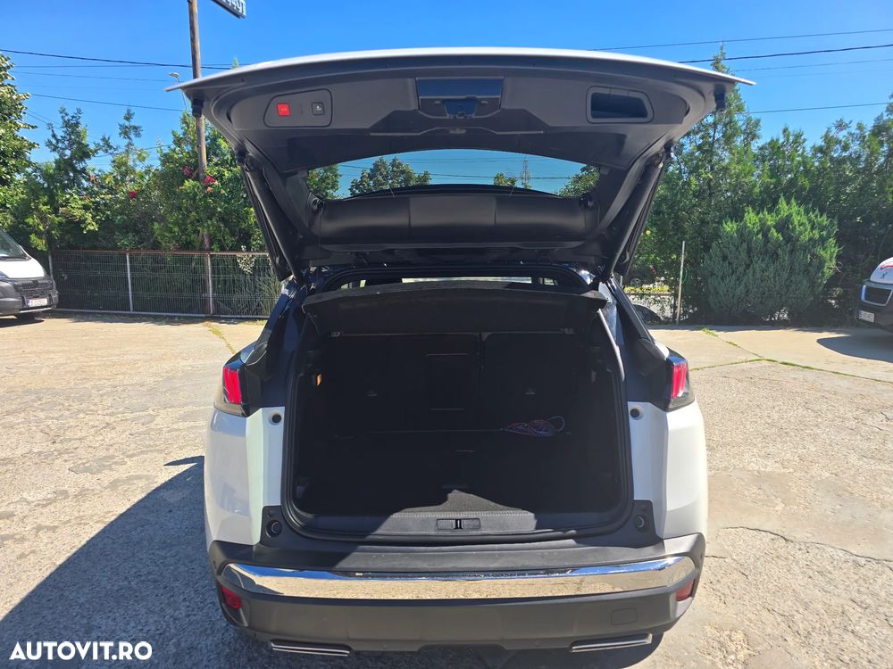 Peugeot 3008 1.2 PureTech 130 EAT8 GT - 17