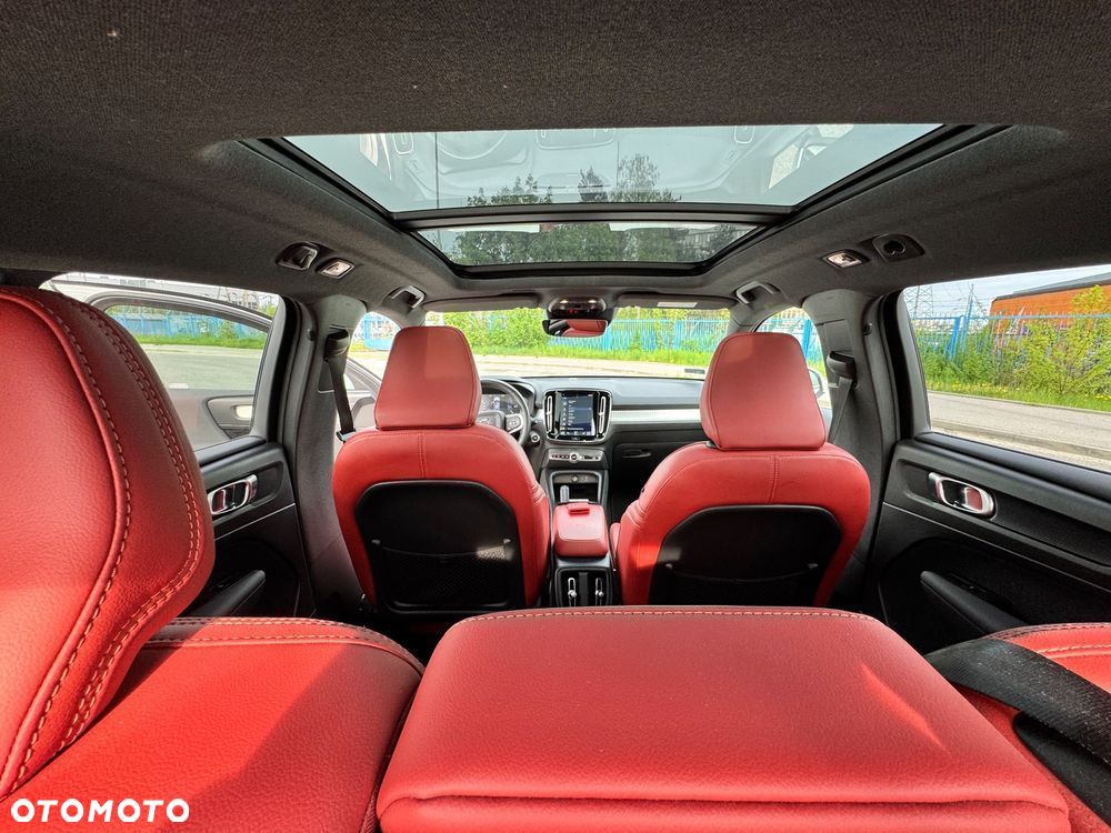 Volvo XC 40 D4 AWD Momentum (Intro Edition) - 24