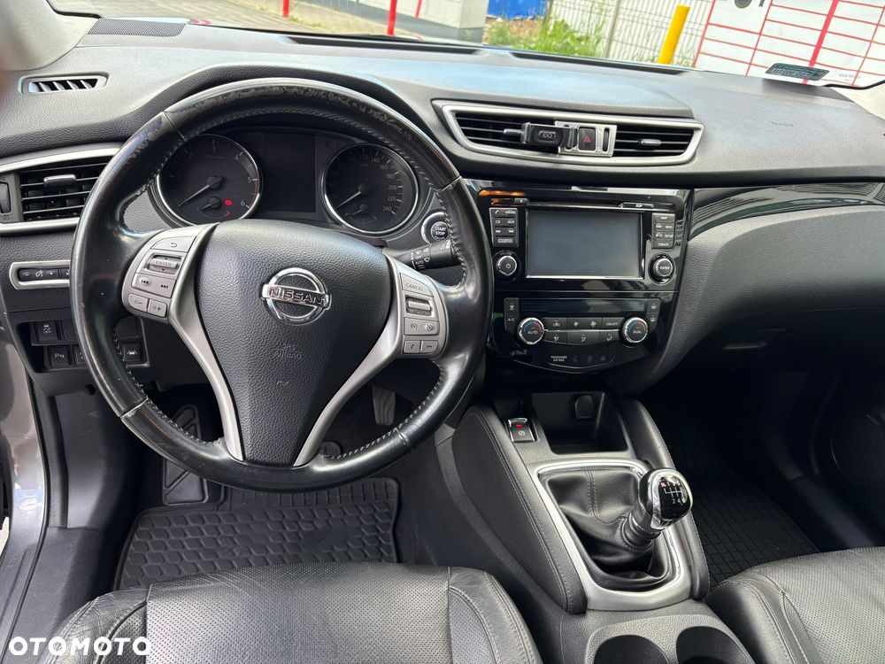 Nissan Qashqai 1.5 dCi Tekna - 16