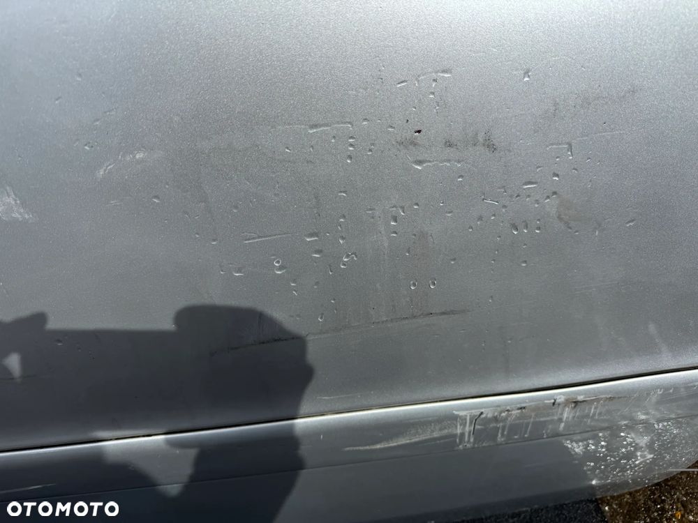 Drzwi prawe Opel Zafira B tył OE - 5