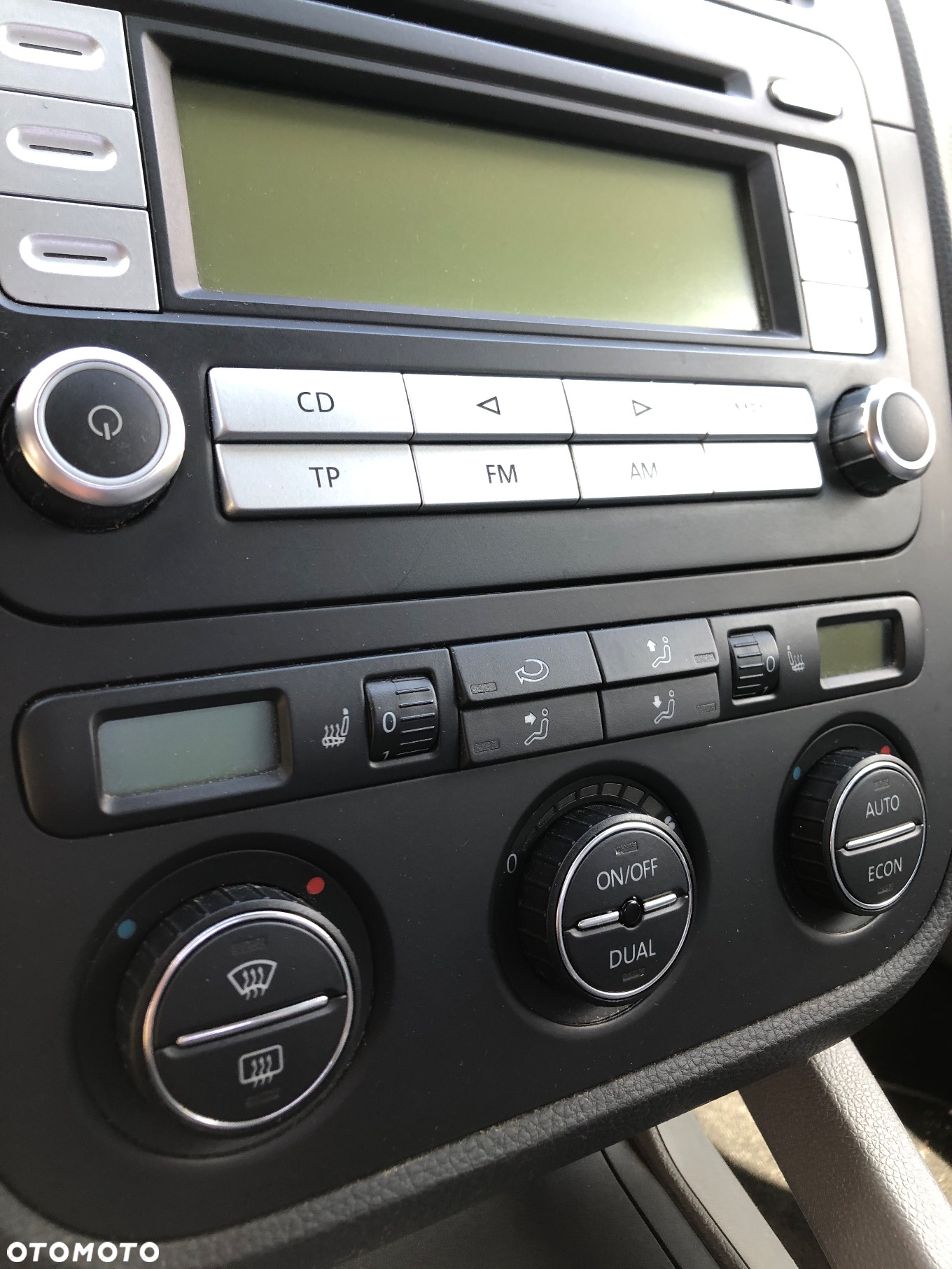 Volkswagen Jetta - 11