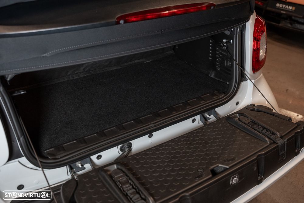 Smart Fortwo Cabrio Brabus twinamic - 24