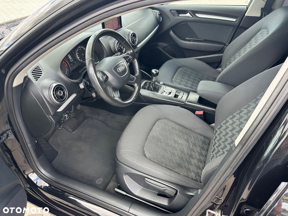 Audi A3 ver-1-4-tfsi-attraction - 8