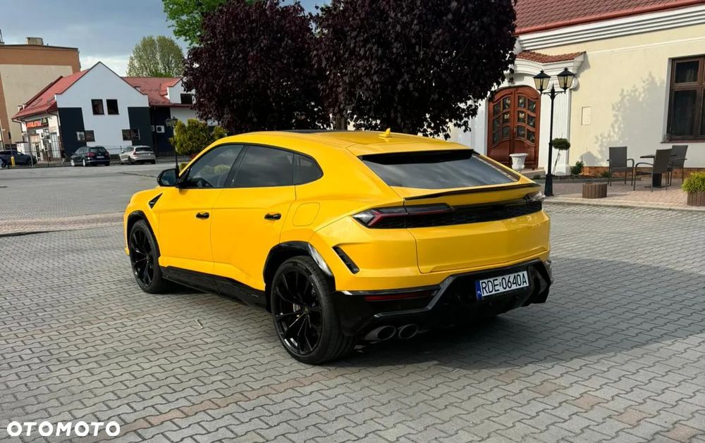 Lamborghini Urus - 5
