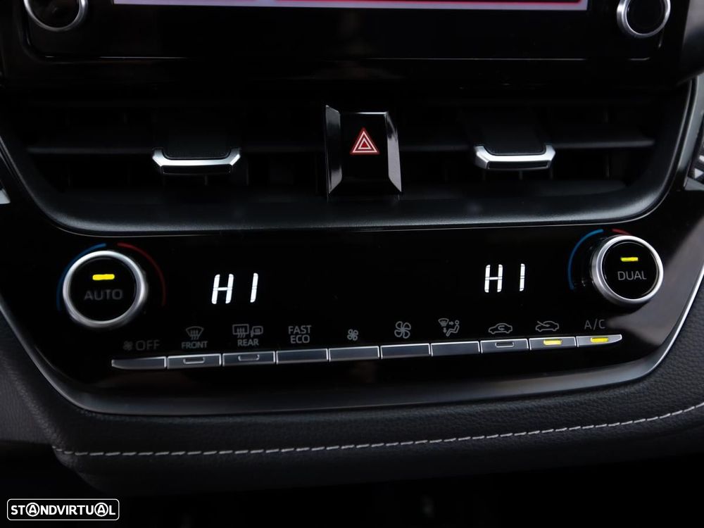 Toyota Corolla 1.8 Hybrid Comfort - 17