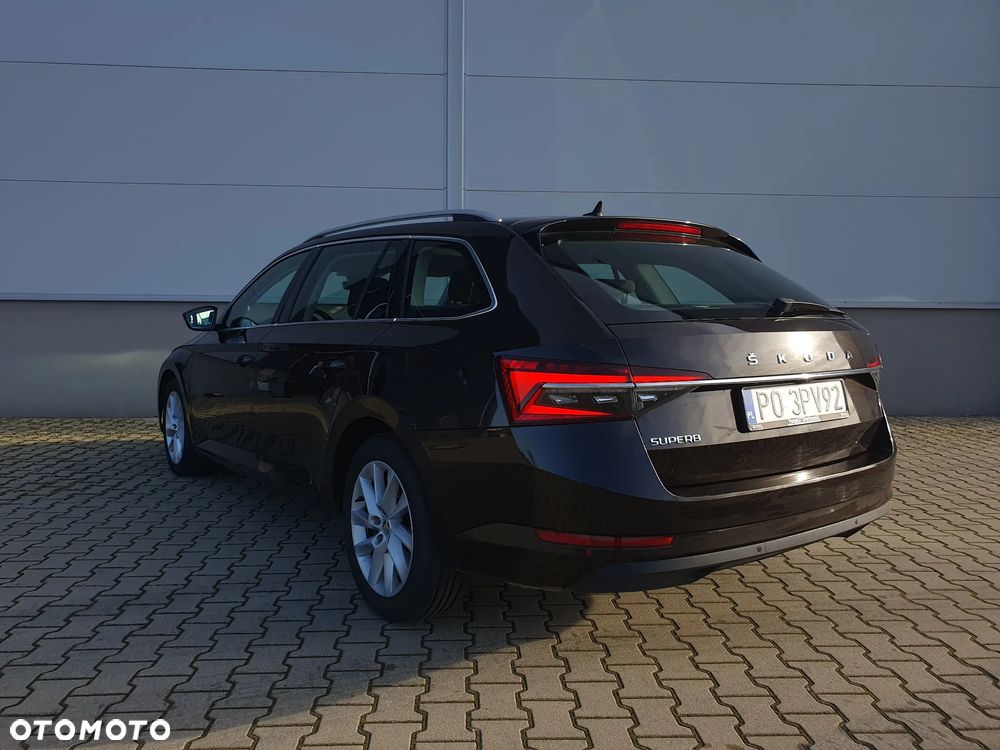 Skoda Superb 2.0 TDI SCR Ambition DSG - 4