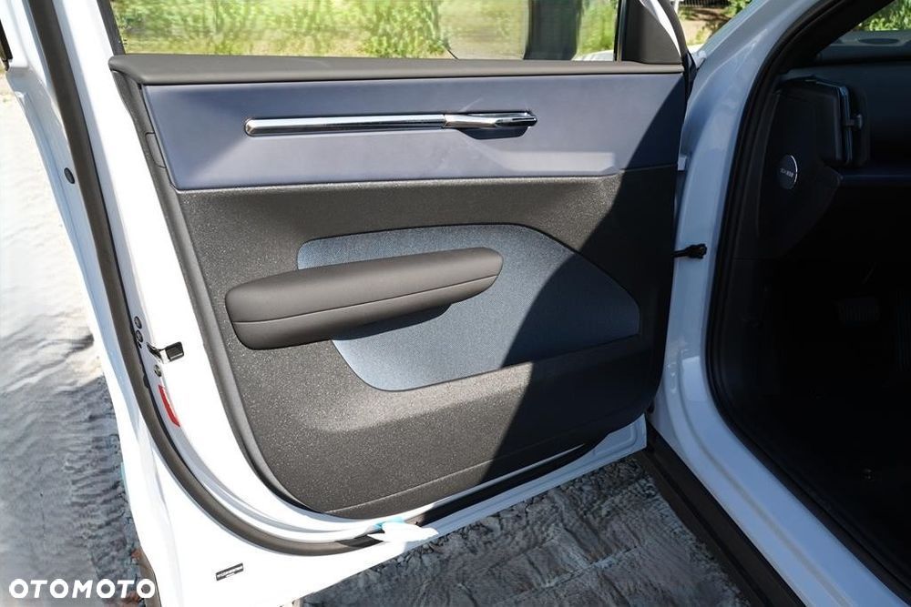 Volvo EX30 51kWh Single Motor Core - 11