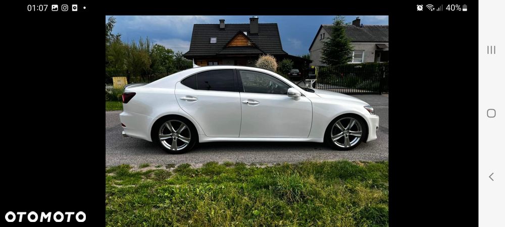 Lexus IS - 40