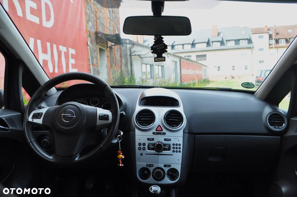 Opel Corsa 1.4 16V Enjoy - 13