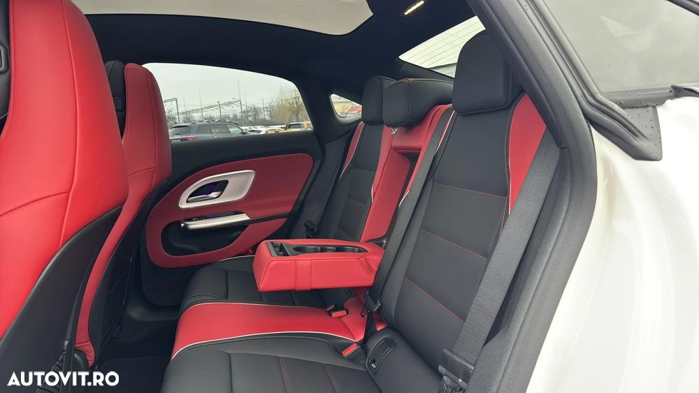 Mercedes-Benz CLA - 15