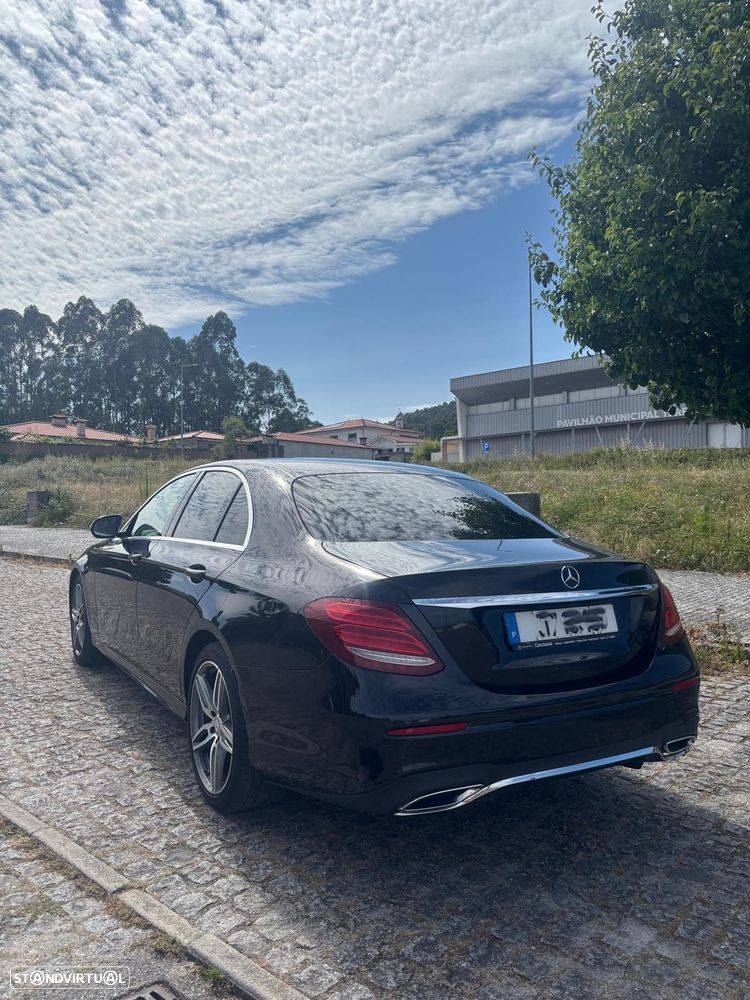 Mercedes-Benz E 220 d AMG - 4