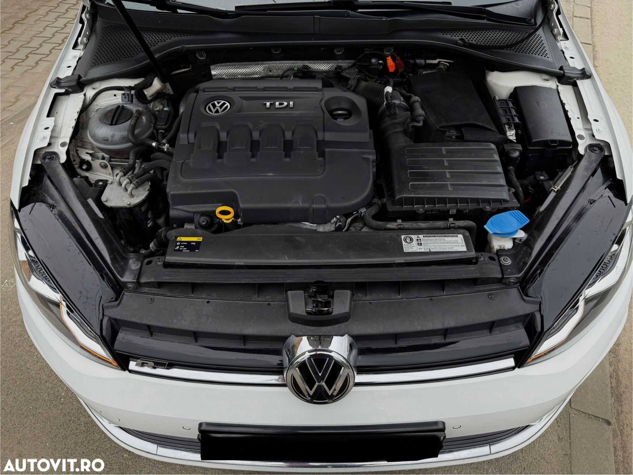 Volkswagen Golf - 24