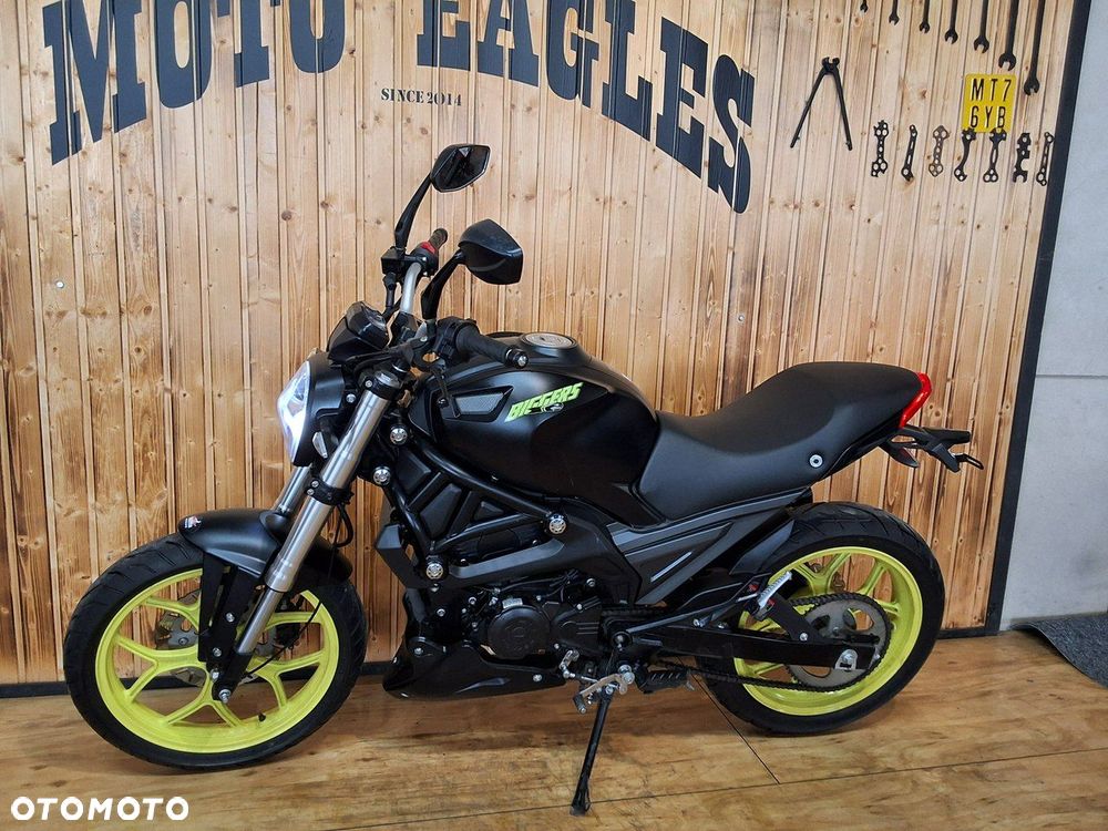 Moto Magnus Inny - 7