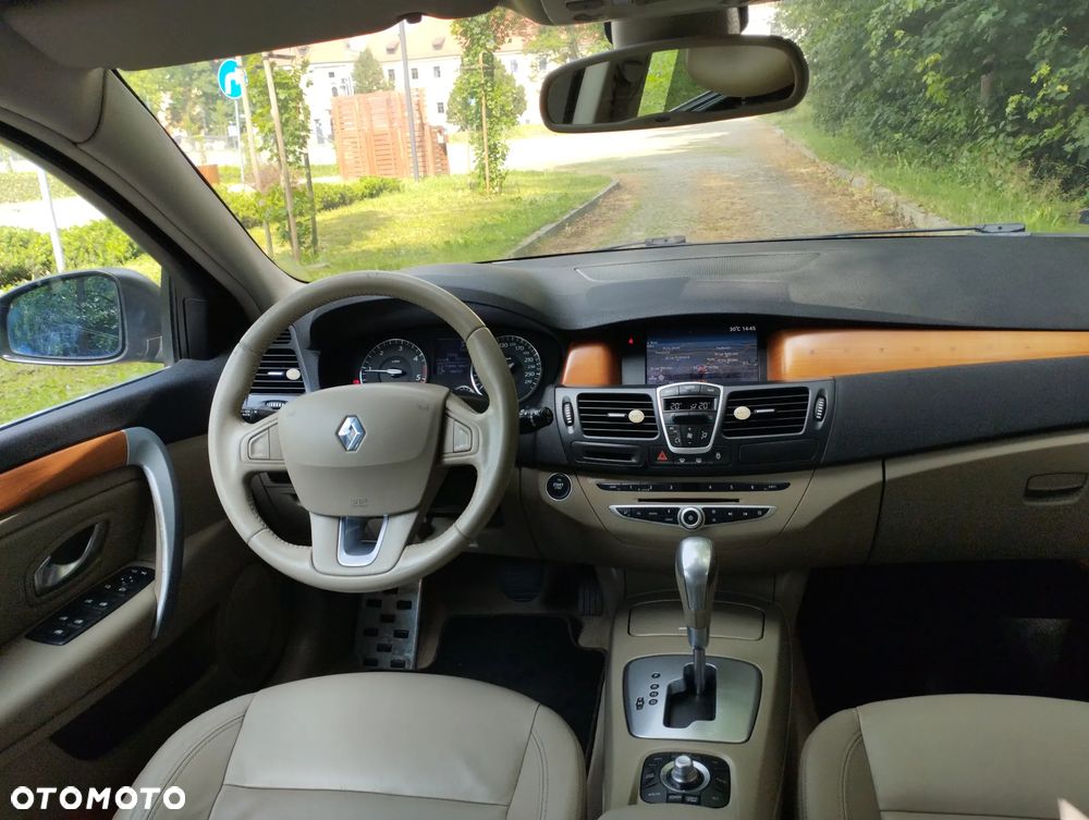 Renault Laguna 2.0 DCi FAP Initiale - 25