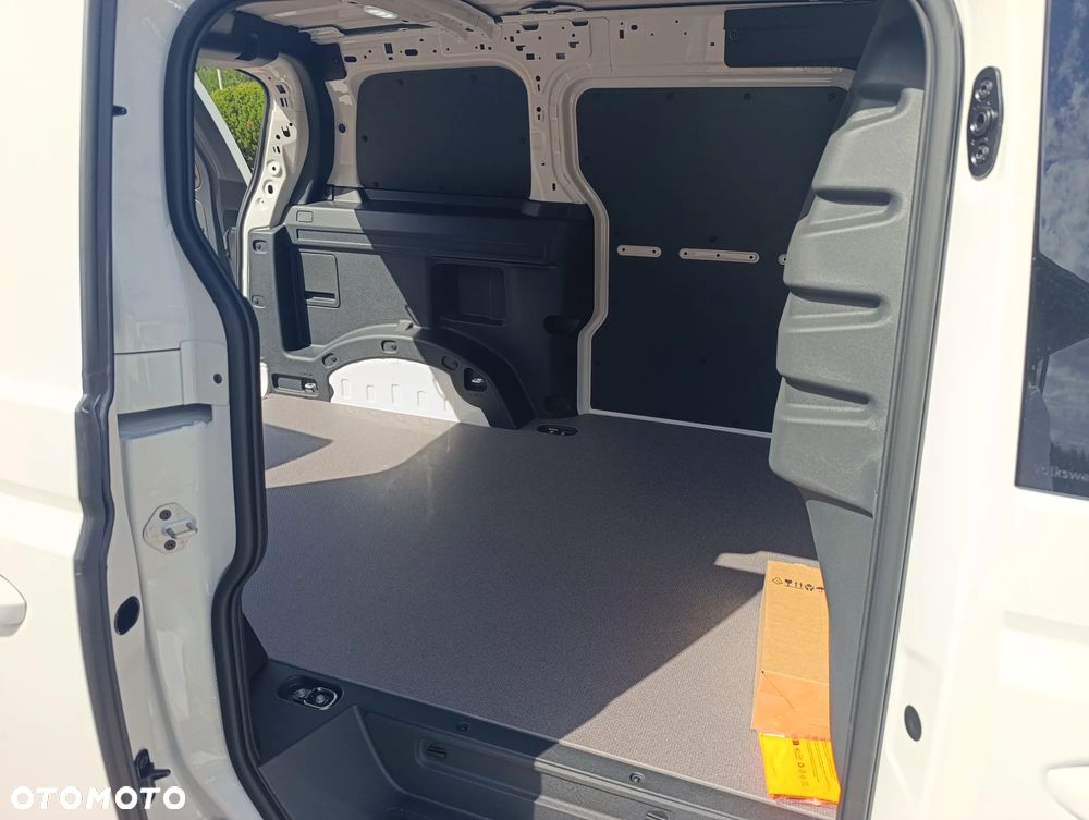 Volkswagen ID BUZZ CARGO - 10