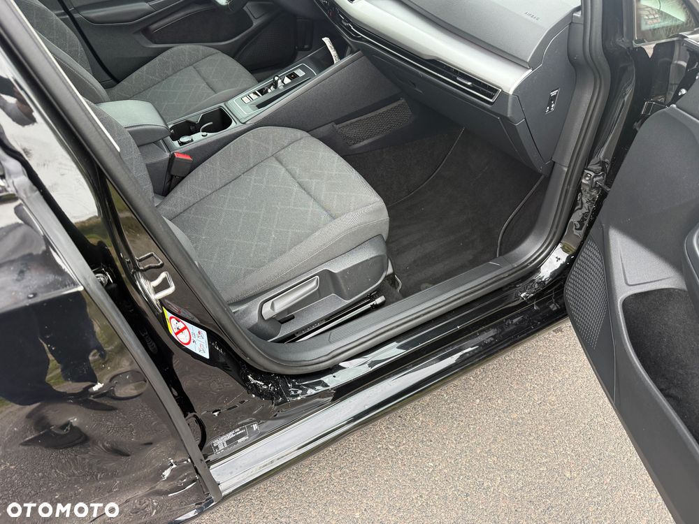 Volkswagen Golf 1.5 TSI HEV R-Line - 17