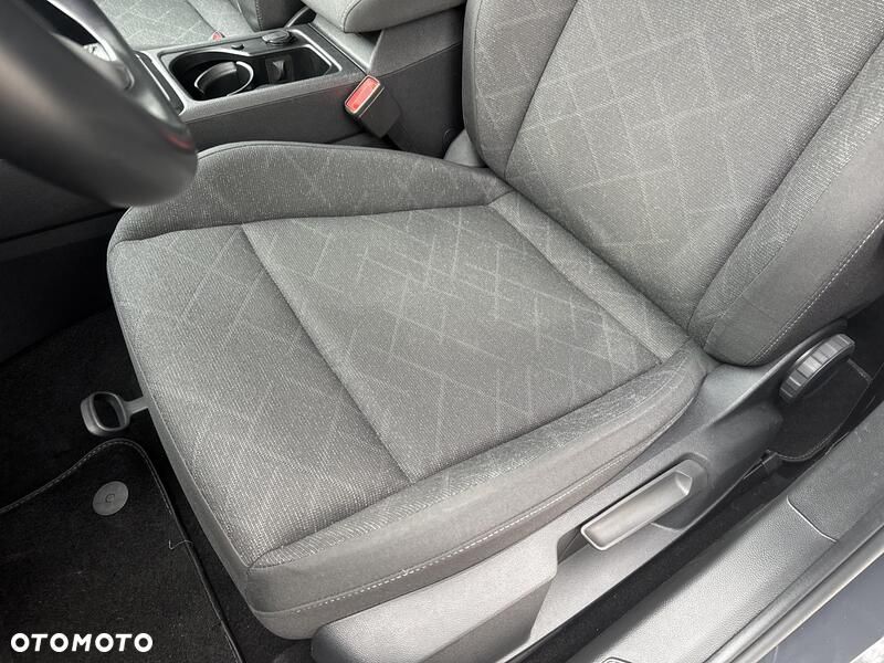 Volkswagen Golf - 16