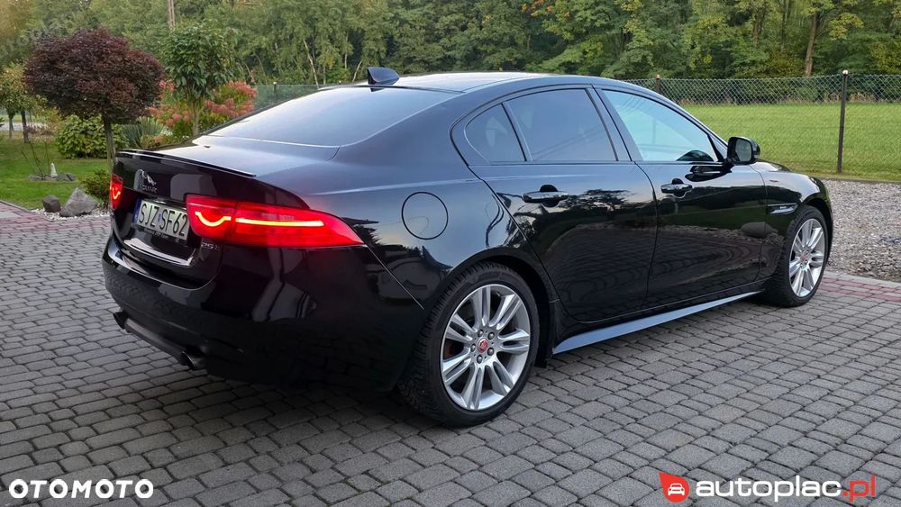 Jaguar Xe 2017 photo 5