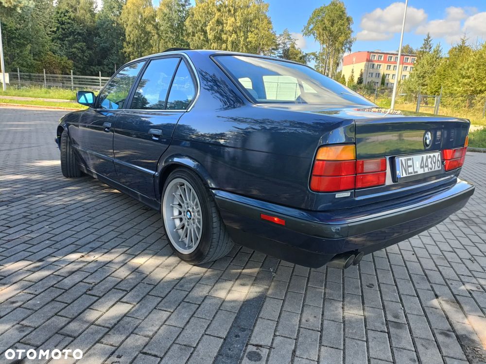 BMW Seria 5 520i - 6