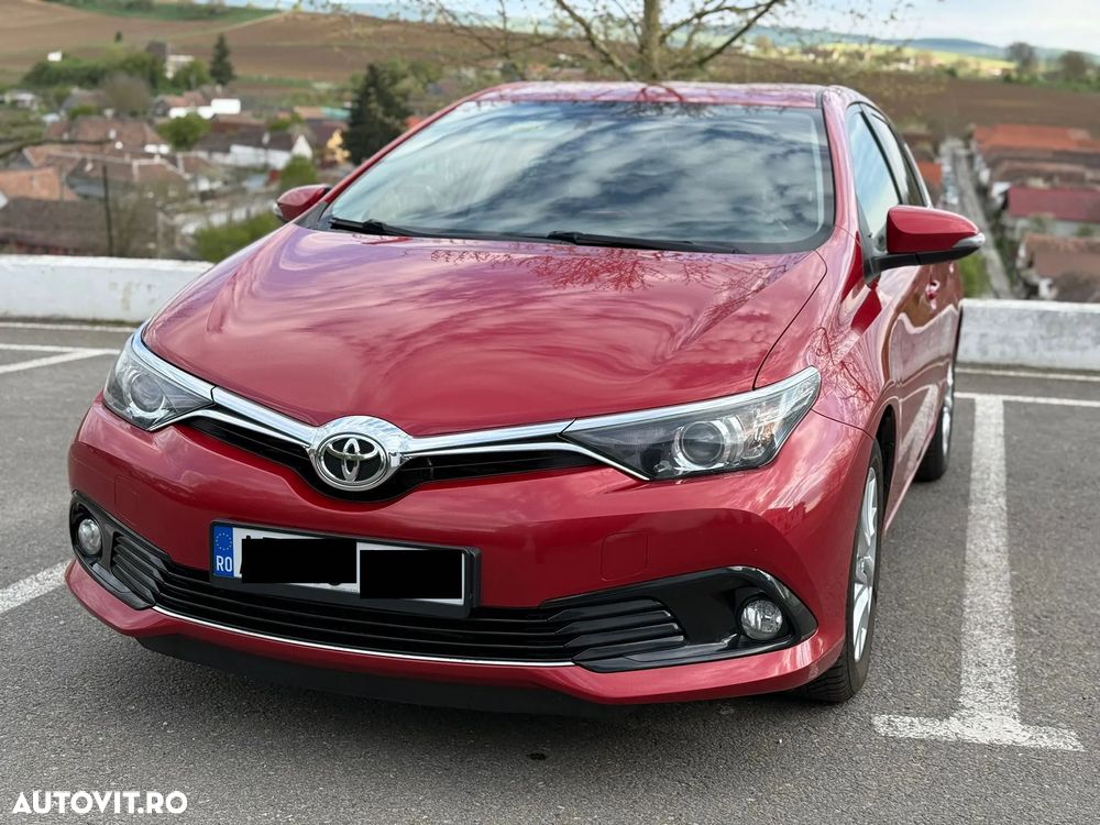 Toyota Auris 1.6 D-4D Comfort - 1