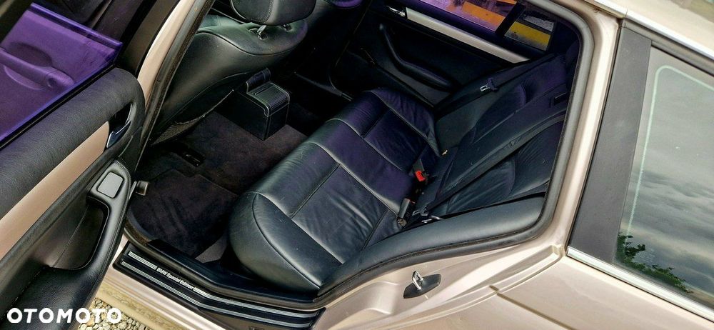 BMW Seria 3 318i Touring Edition Exclusive - 27