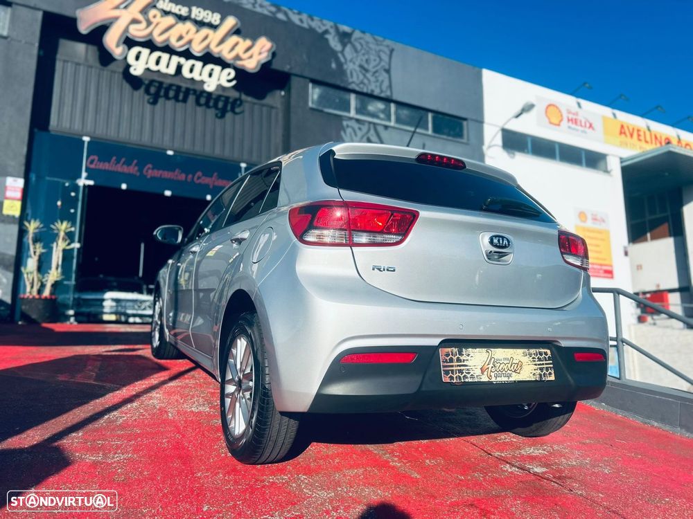 Kia Rio 1.2 CVVT Urban - 11