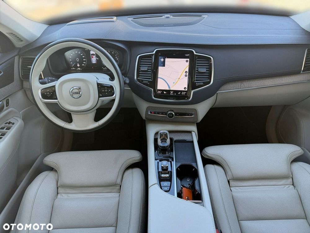 Volvo XC 90 - 22