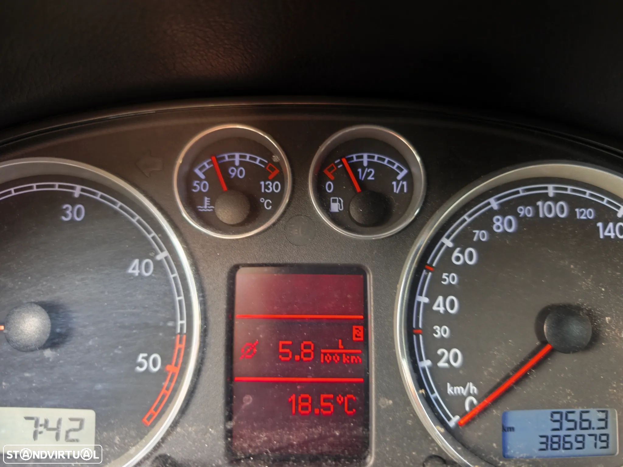 VW Passat 1.9 TDi Trendline - 1